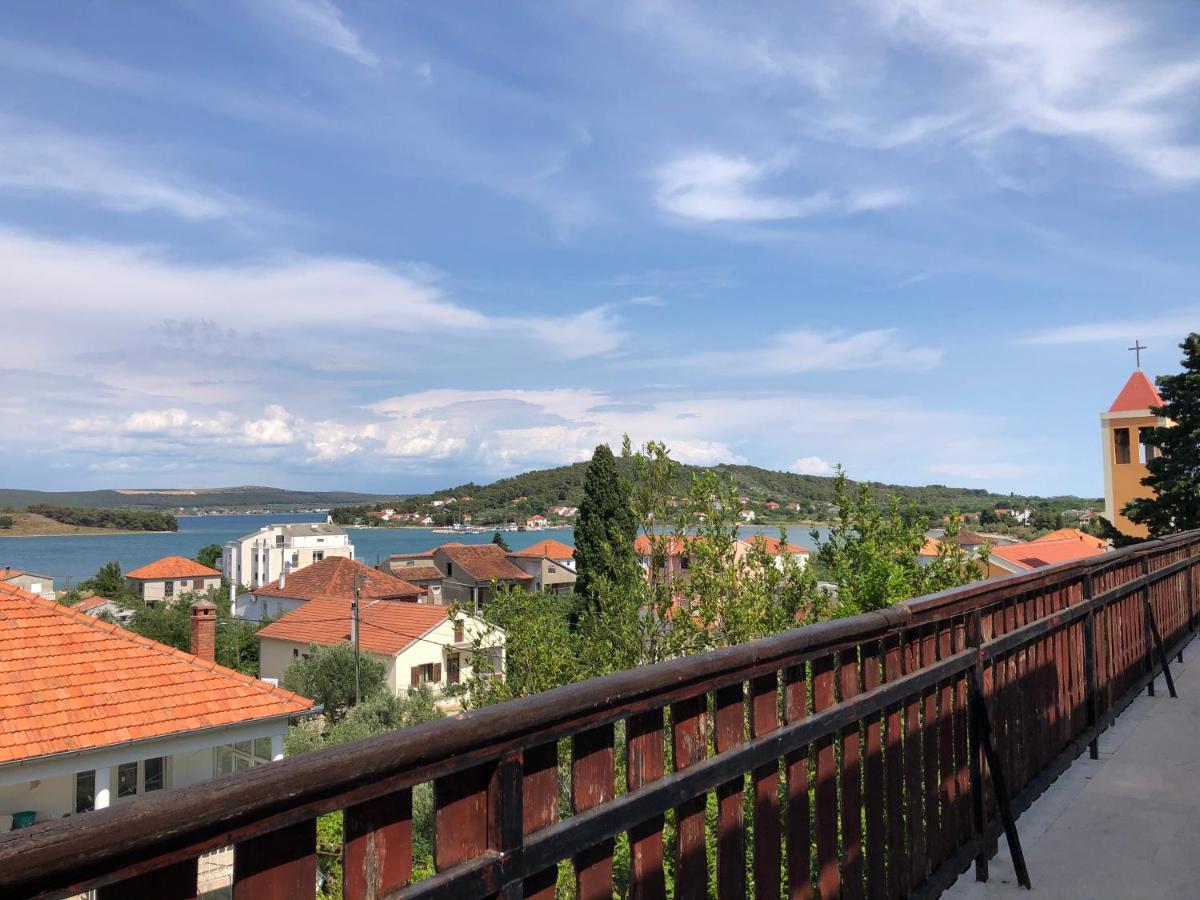 Nar Apartment Mrljane Bagian luar foto