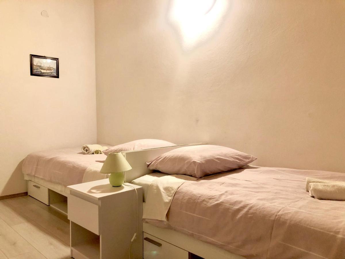 Nar Apartment Mrljane Bagian luar foto