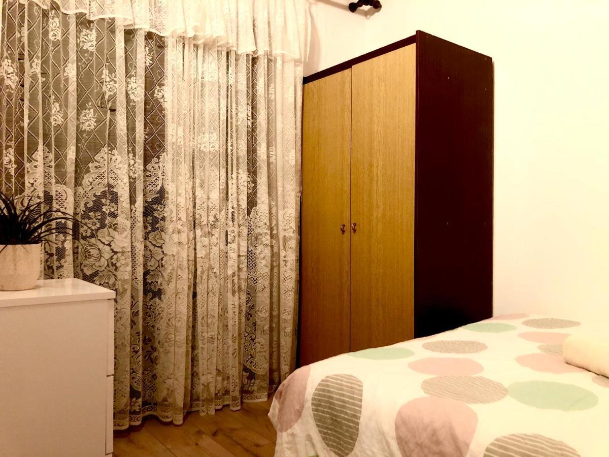 Nar Apartment Mrljane Bagian luar foto