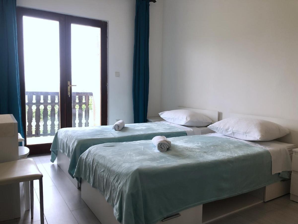 Nar Apartment Mrljane Bagian luar foto