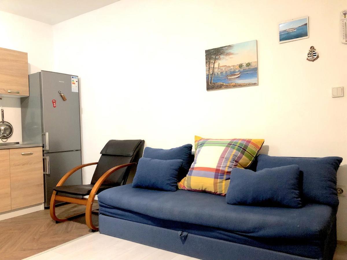 Nar Apartment Mrljane Bagian luar foto