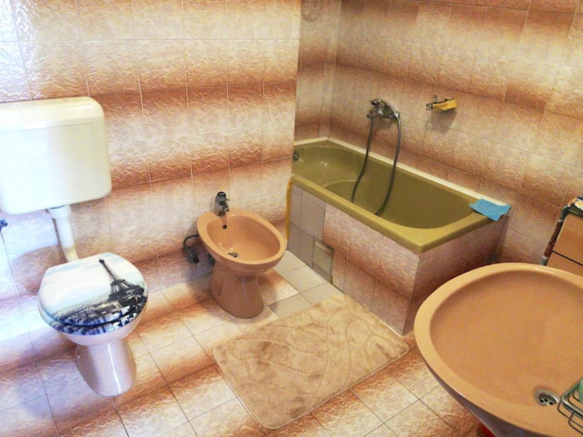 Nar Apartment Mrljane Bagian luar foto