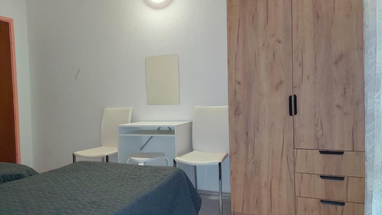 Nar Apartment Mrljane Bagian luar foto