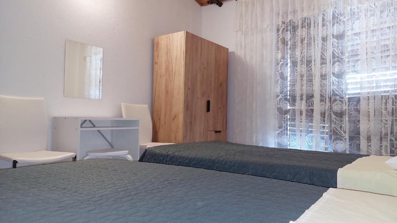 Nar Apartment Mrljane Bagian luar foto