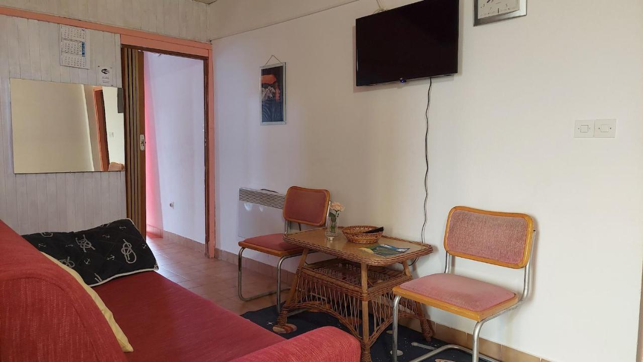 Nar Apartment Mrljane Bagian luar foto