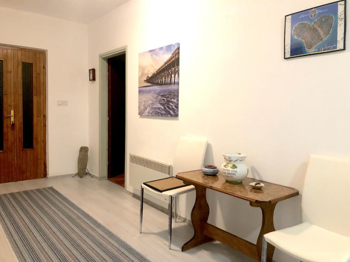 Nar Apartment Mrljane Bagian luar foto